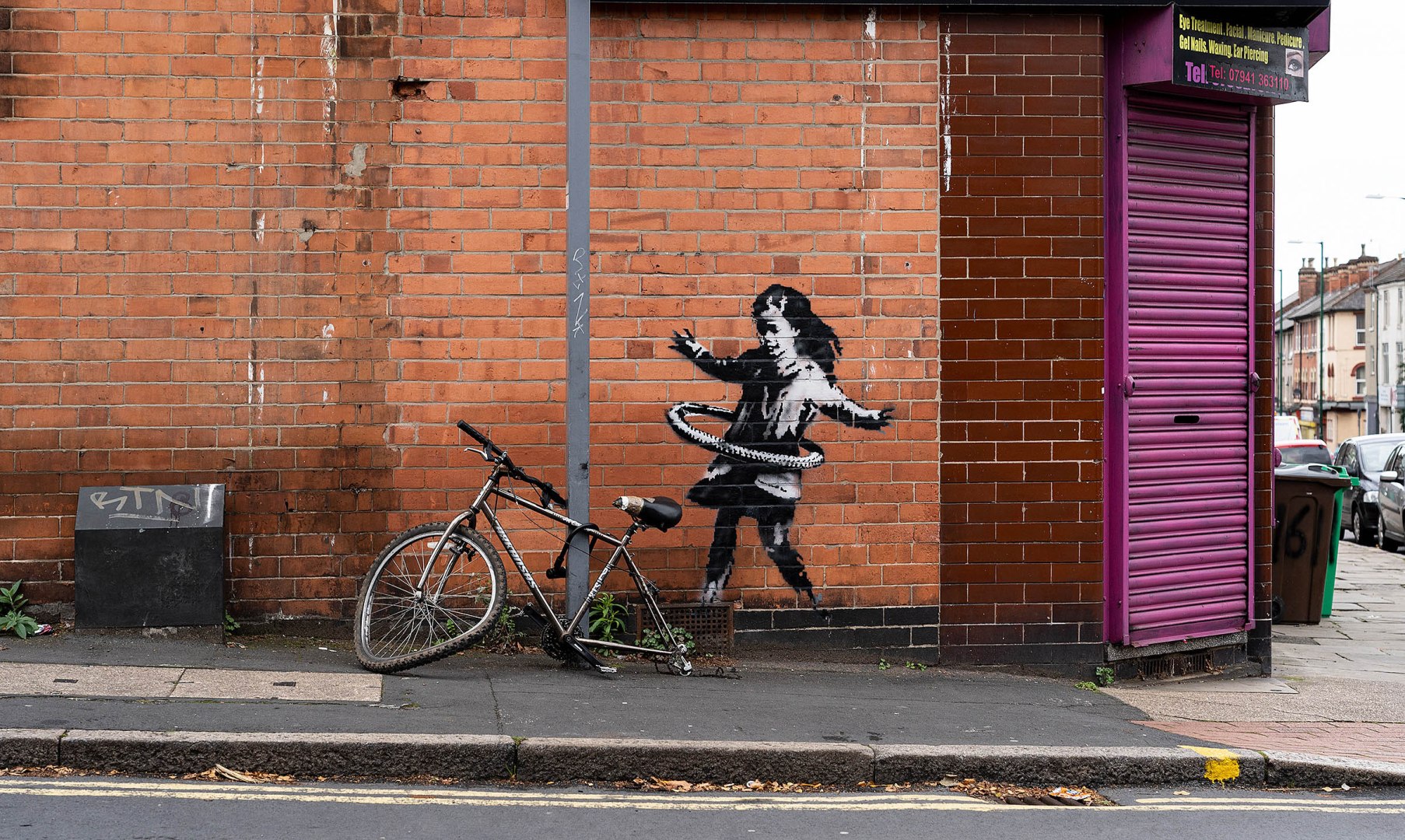5 Life Lessons Banksy Teaches People Through Graffiti Artworks