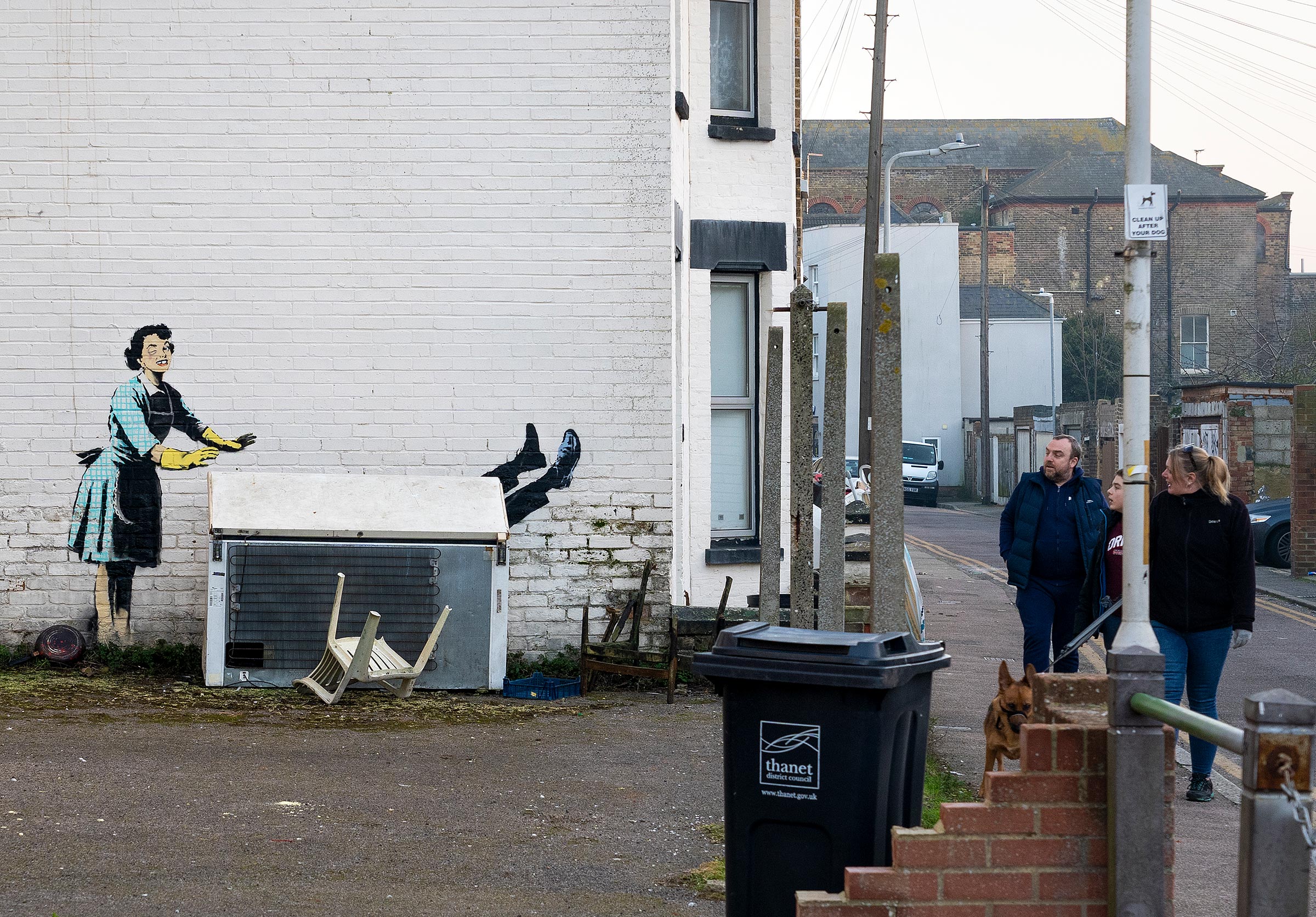 Valentine’s Day Mascara New Stencil Banksy Art in the UK