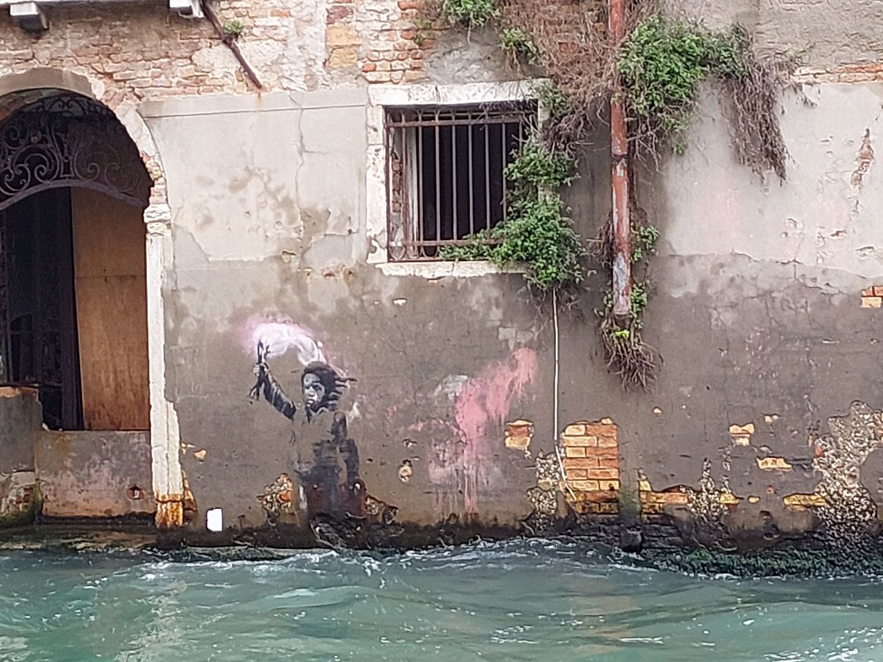 An Art Fan’s Guide to Banksy Street Art in Venice, Italy